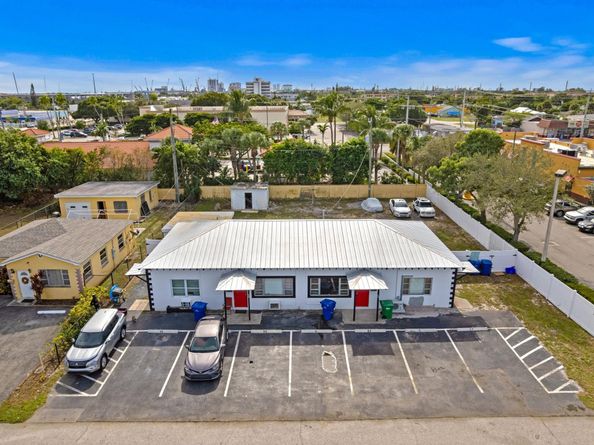 49 W 27th Street, Riviera Beach FL 33404