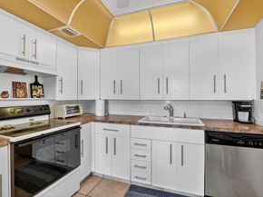 4008 Hythe A, Boca Raton FL 33434