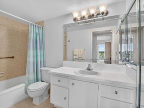 4008 Hythe A, Boca Raton FL 33434