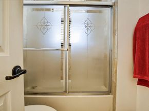 8541 NW 38th St, Cooper City FL 33024