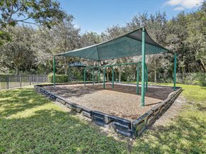 8541 NW 38th St, Cooper City FL 33024