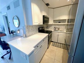 3040 NE 16th Ave 410, Oakland Park FL 33334