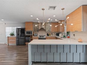 520 Sumter Ave, Davie FL 33325