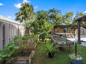 520 Sumter Ave, Davie FL 33325