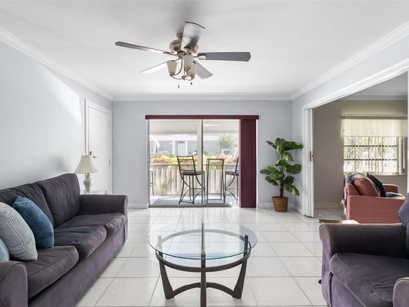 6399 Bay Club Dr 1, Fort Lauderdale FL 33308