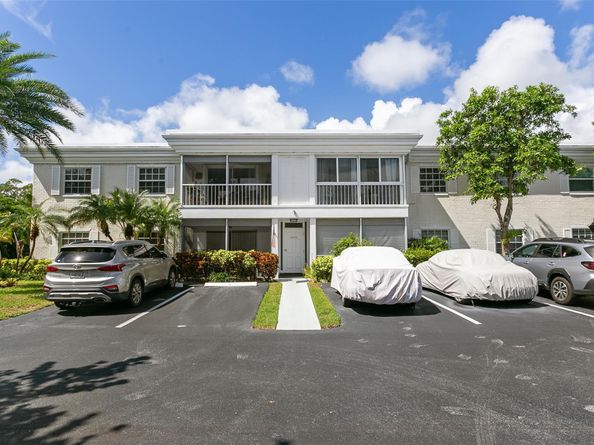 6399 Bay Club Dr 1, Fort Lauderdale FL 33308