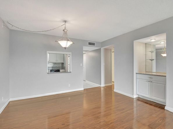 9300 SW 8th Street 303, Boca Raton FL 33428