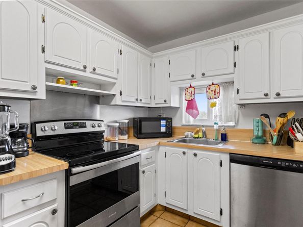 8990 S Hollybrook Blvd 305, Pembroke Pines FL 33025