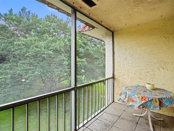 8990 S Hollybrook Blvd 305, Pembroke Pines FL 33025