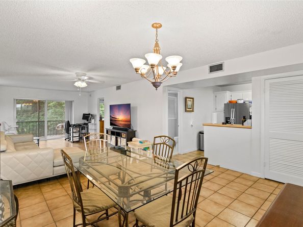 8990 S Hollybrook Blvd 305, Pembroke Pines FL 33025
