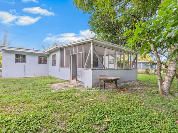 14800 NE 8th Ct, Miami FL 33161