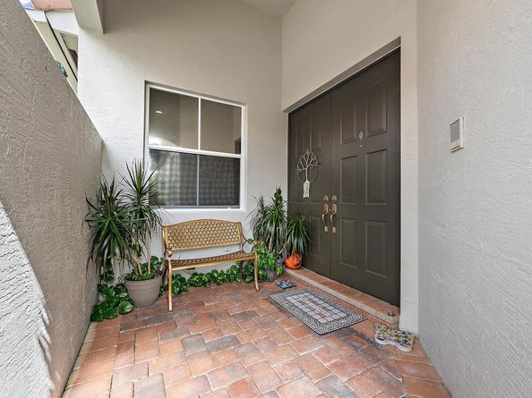 101 Casa Grande Court, Palm Beach Gardens FL 33418