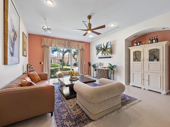 101 Casa Grande Court, Palm Beach Gardens FL 33418