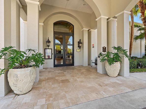 101 Casa Grande Court, Palm Beach Gardens FL 33418