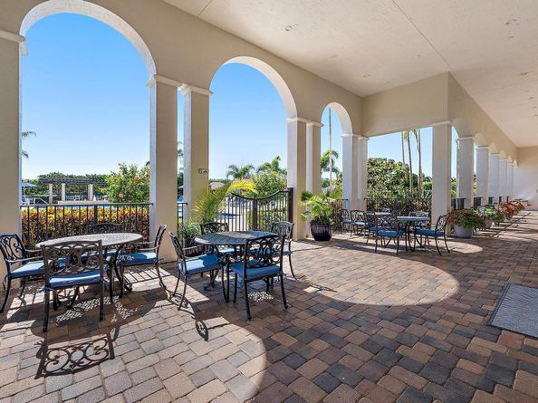 101 Casa Grande Court, Palm Beach Gardens FL 33418