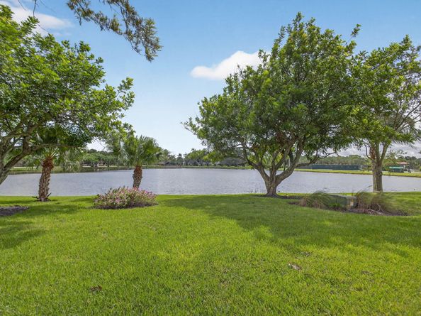119 Club Drive, Palm Beach Gardens FL 33418