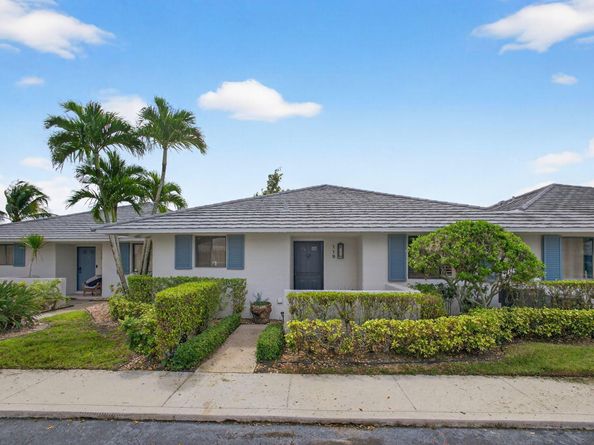119 Club Drive, Palm Beach Gardens FL 33418