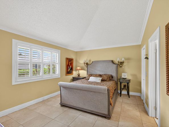 119 Club Drive, Palm Beach Gardens FL 33418
