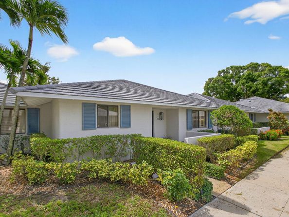119 Club Drive, Palm Beach Gardens FL 33418