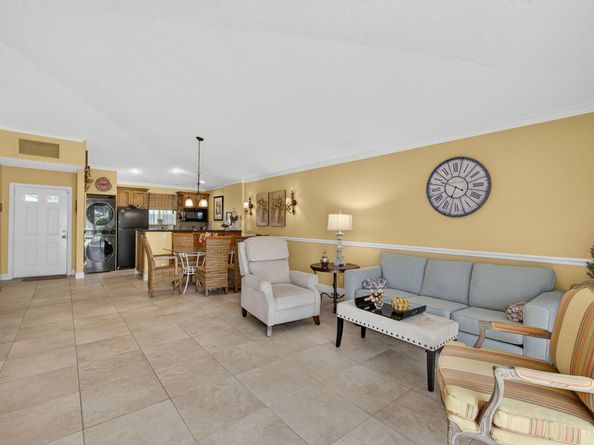 119 Club Drive, Palm Beach Gardens FL 33418