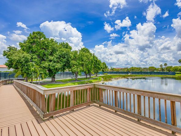 119 Club Drive, Palm Beach Gardens FL 33418