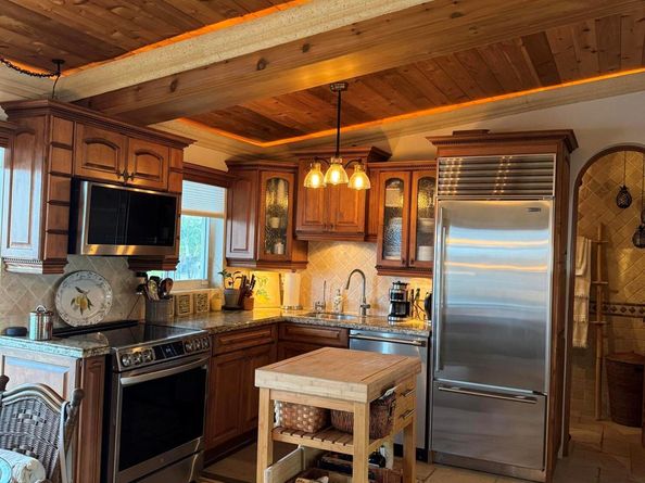 1039 Hillsboro Mile 22, Hillsboro Beach FL 33062