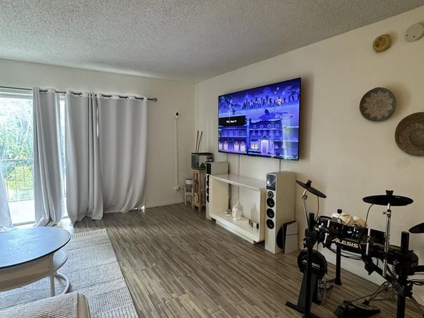 5961 N Falls Cir Drive 306, Lauderhill FL 33319