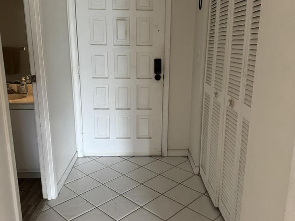 5961 N Falls Cir Drive 306, Lauderhill FL 33319