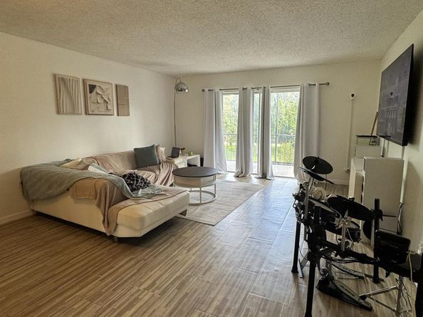 5961 N Falls Cir Drive 306, Lauderhill FL 33319