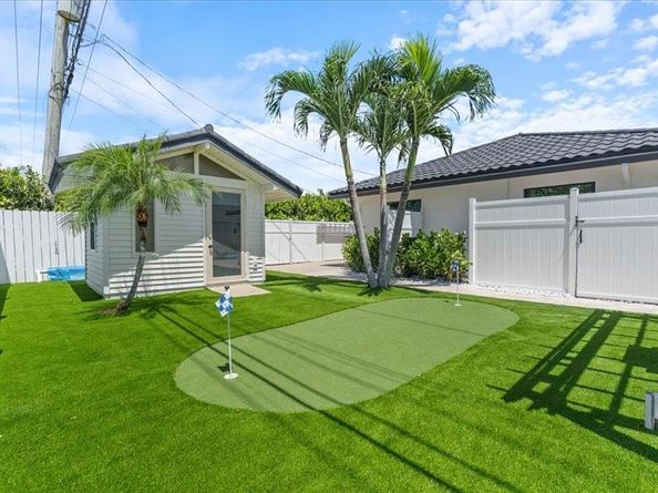 984 SW 7th St, Boca Raton FL 33486