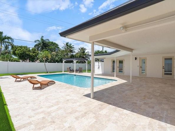 984 SW 7th St, Boca Raton FL 33486