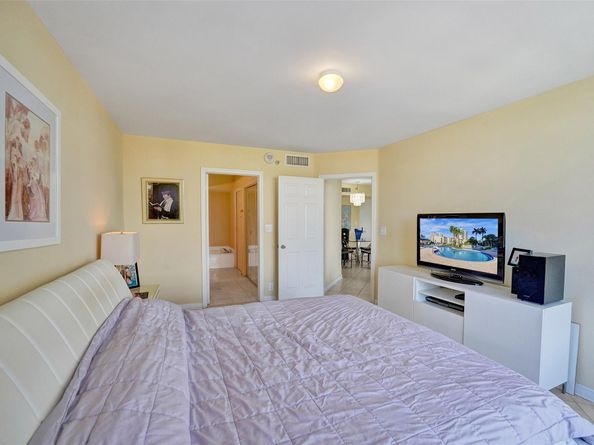 3530 Mystic Pointe Dr 2308, Aventura FL 33180
