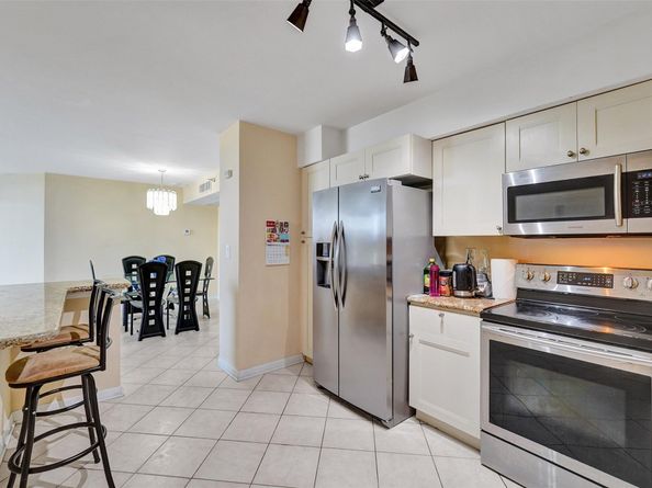3530 Mystic Pointe Dr 2308, Aventura FL 33180