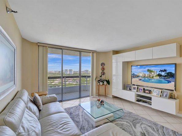 3530 Mystic Pointe Dr 2308, Aventura FL 33180