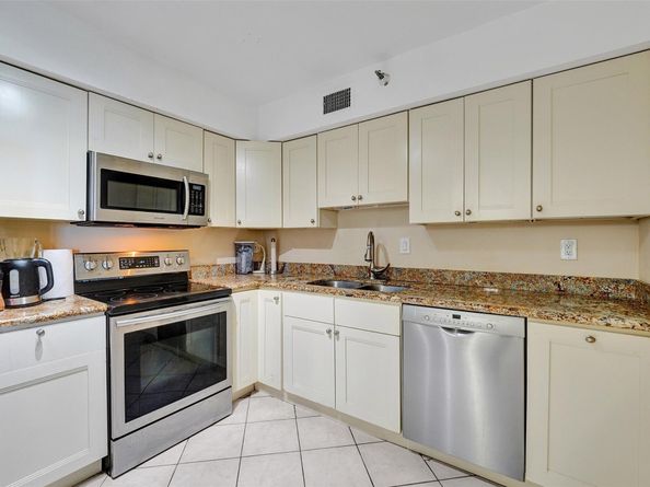 3530 Mystic Pointe Dr 2308, Aventura FL 33180