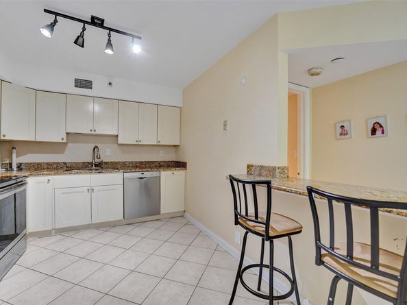3530 Mystic Pointe Dr 2308, Aventura FL 33180