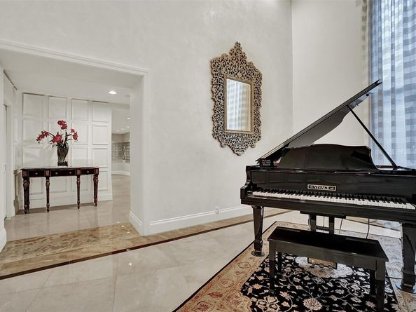 3530 Mystic Pointe Dr 2308, Aventura FL 33180