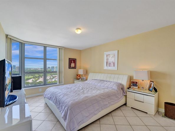 3530 Mystic Pointe Dr 2308, Aventura FL 33180