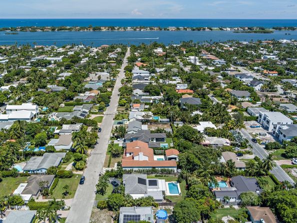370 Ellamar Road, West Palm Beach FL 33405
