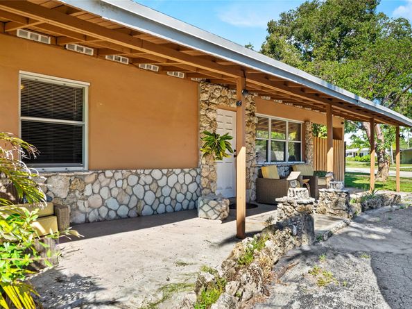 2481 NE 15th Ave, Pompano Beach FL 33064