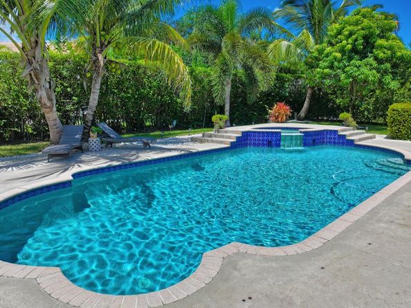 10665 NW 49th Pl, Coral Springs FL 33076