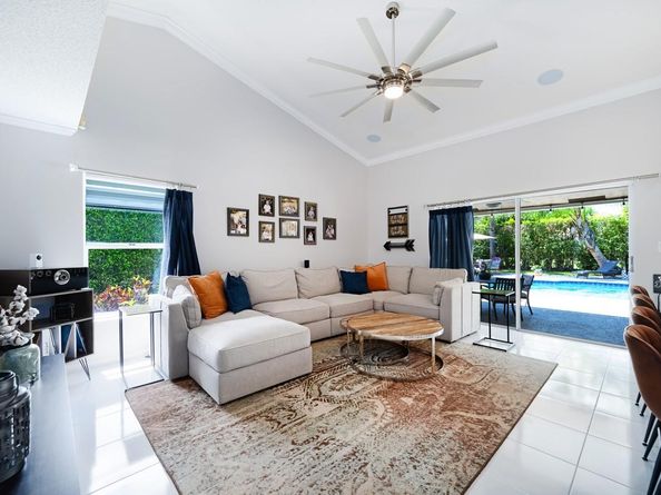 10665 NW 49th Pl, Coral Springs FL 33076