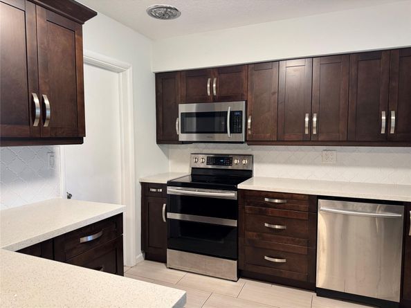 1401 N 31st Rd, Hollywood FL 33021