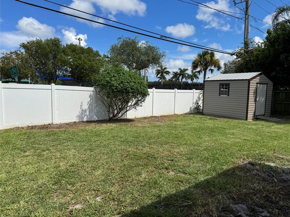 1401 N 31st Rd, Hollywood FL 33021