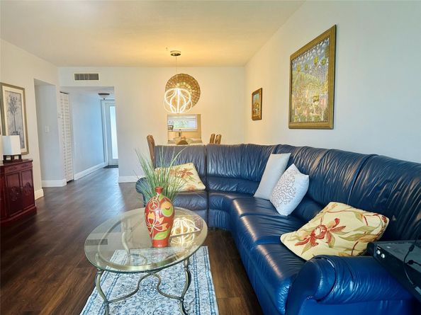 5985 Del Lago Cir 223, Sunrise FL 33313