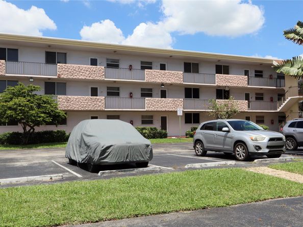 5985 Del Lago Cir 223, Sunrise FL 33313