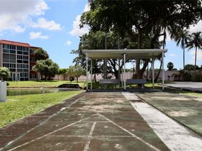 5985 Del Lago Cir 223, Sunrise FL 33313