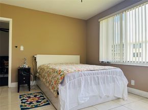 5985 Del Lago Cir 223, Sunrise FL 33313