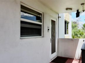 5985 Del Lago Cir 223, Sunrise FL 33313