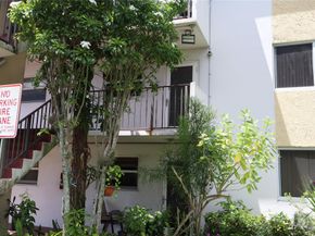 5985 Del Lago Cir 223, Sunrise FL 33313